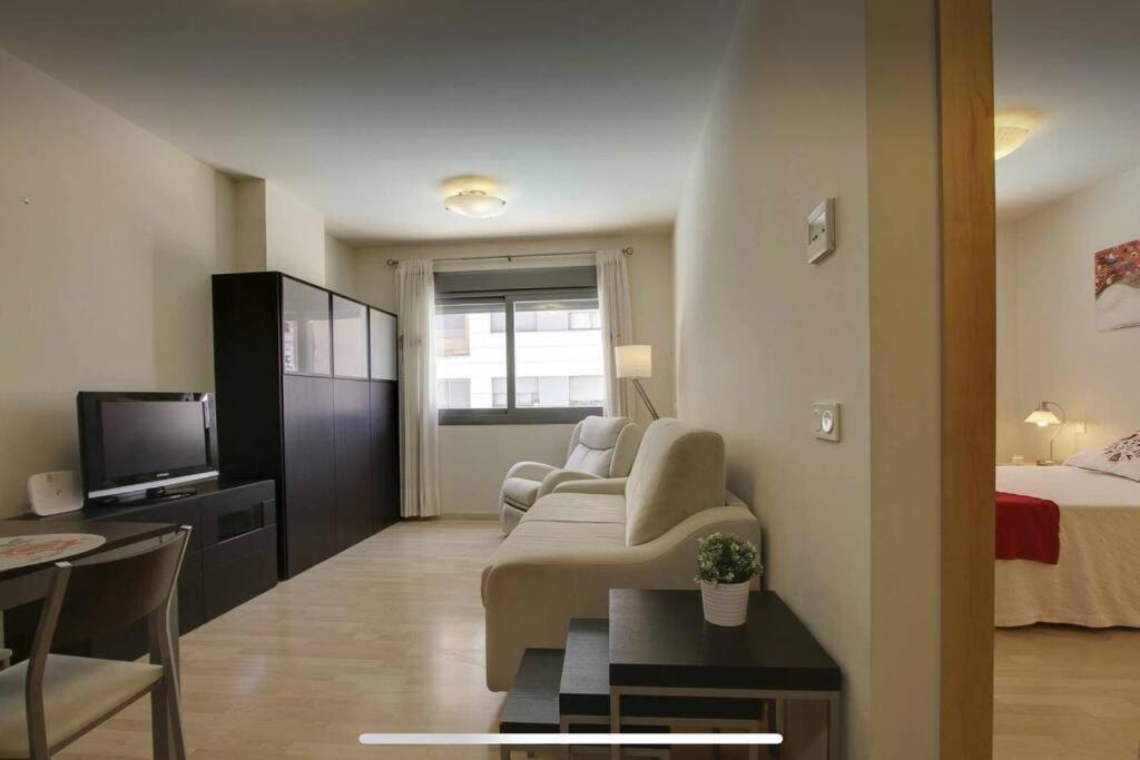 דירות מאלגה Pacifico P4 - Bonito Apartamento Con Piscina & Parking, Playa A 100 Metros מראה חיצוני תמונה